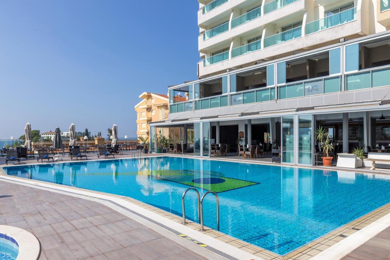 Marina Hotel Кушадасъ Екстериор снимка