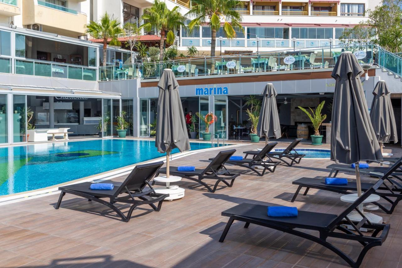 Marina Hotel Кушадасъ Екстериор снимка