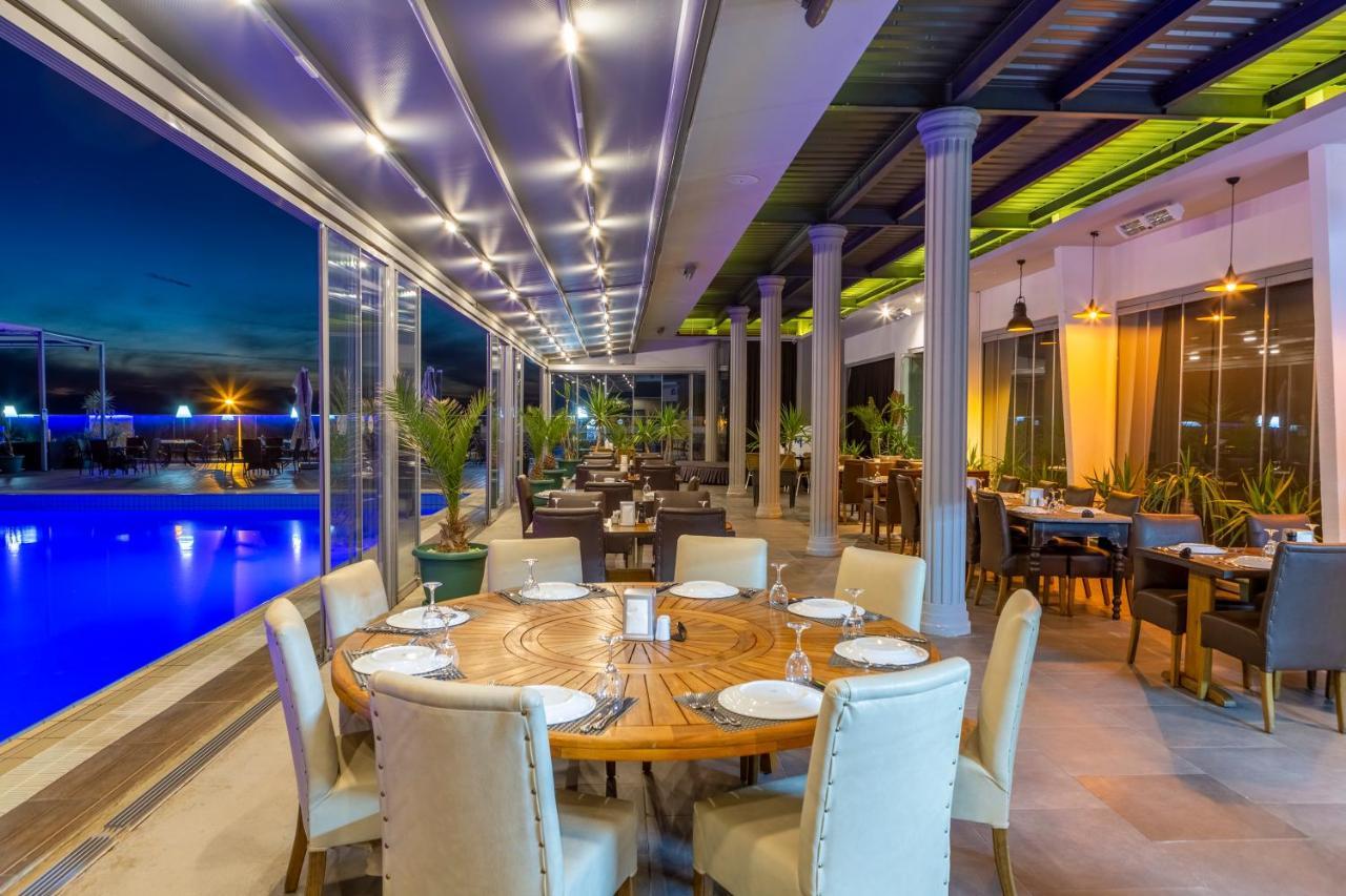 Marina Hotel Кушадасъ Екстериор снимка
