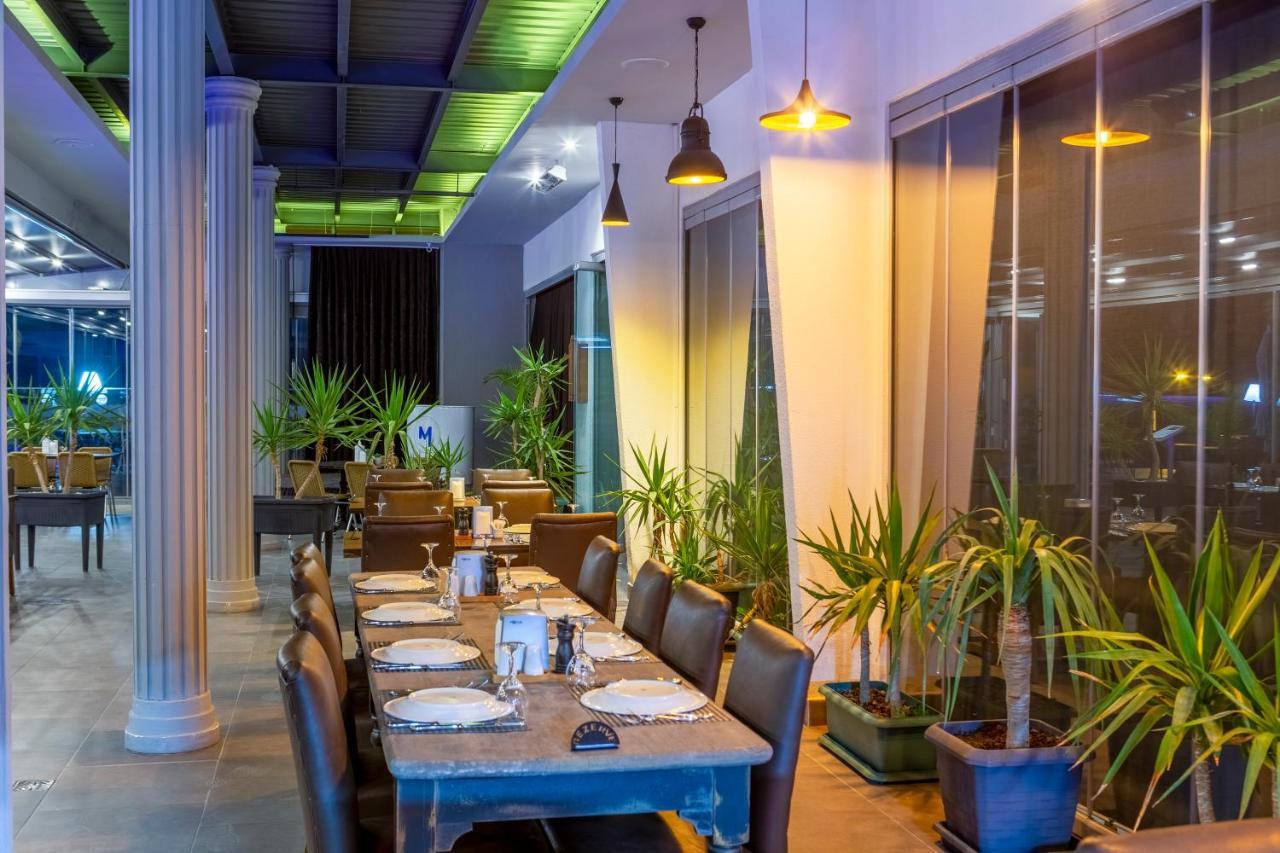 Marina Hotel Кушадасъ Екстериор снимка