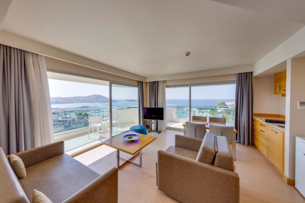 Marina Hotel Кушадасъ Екстериор снимка