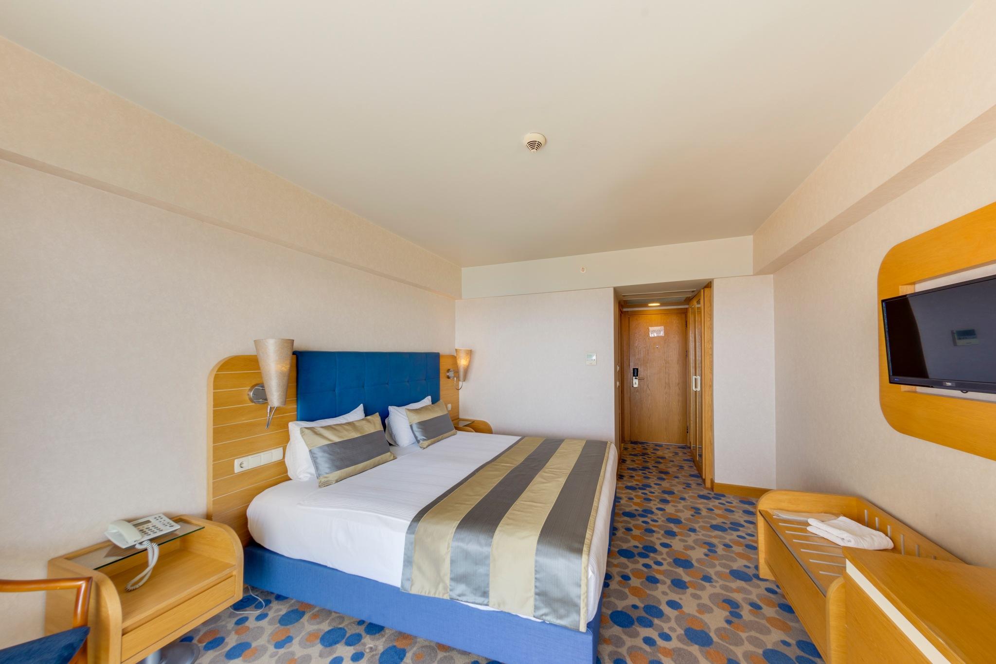Marina Hotel Кушадасъ Екстериор снимка