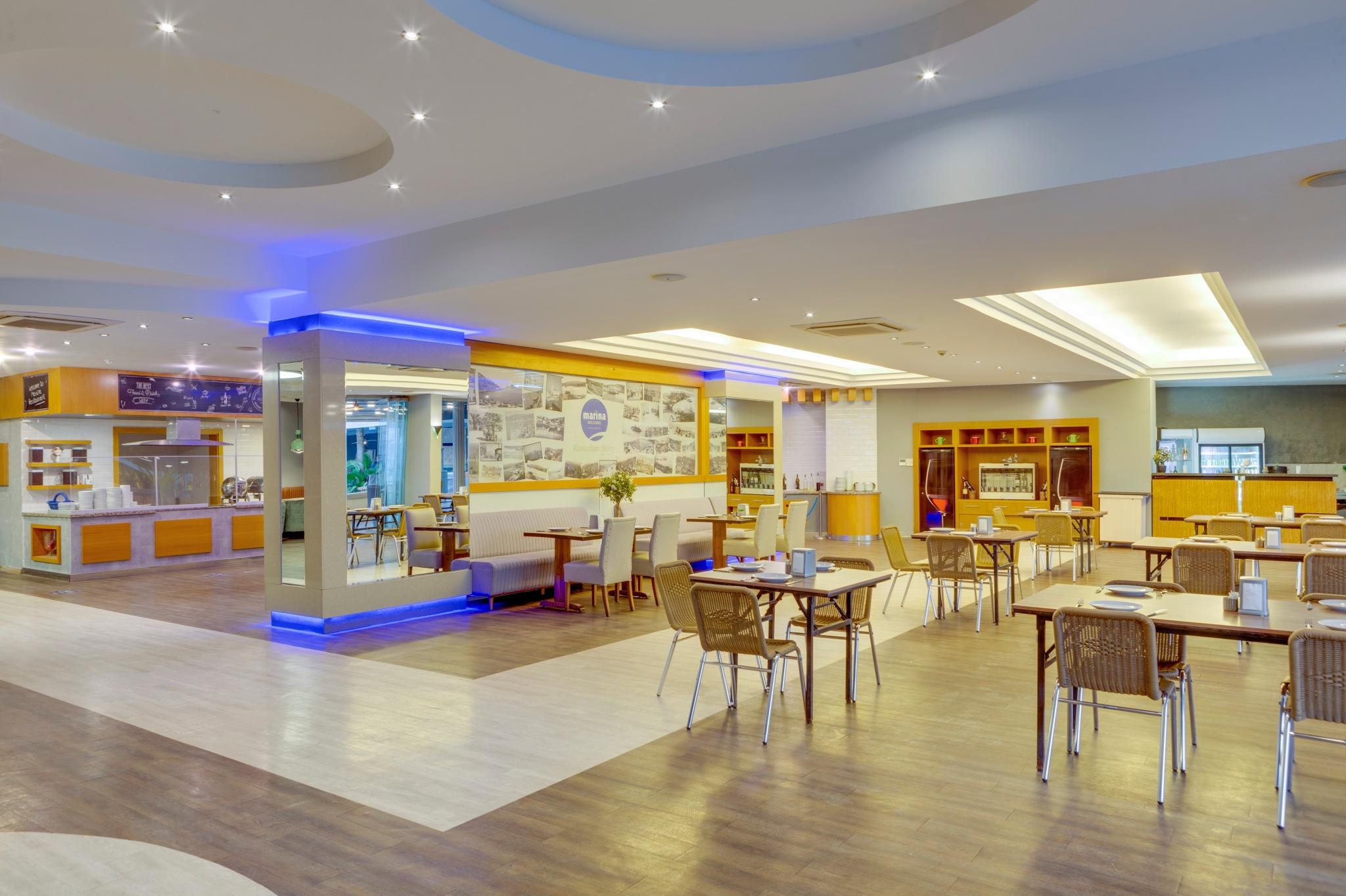 Marina Hotel Кушадасъ Екстериор снимка
