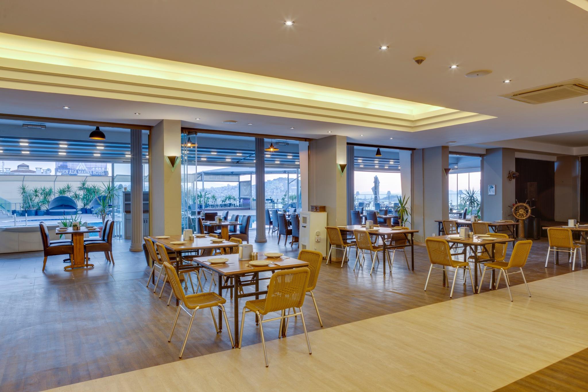 Marina Hotel Кушадасъ Екстериор снимка