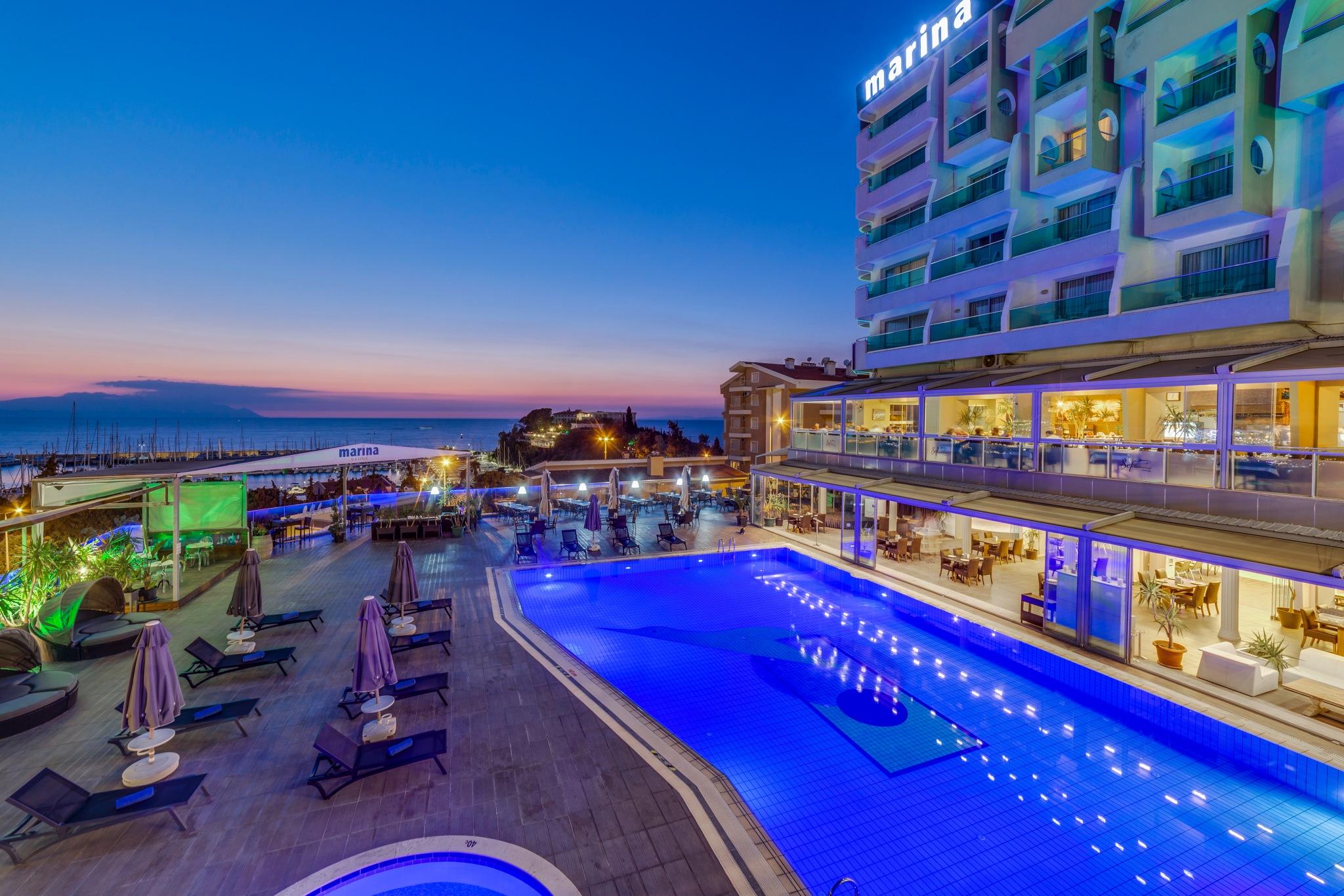 Marina Hotel Кушадасъ Екстериор снимка