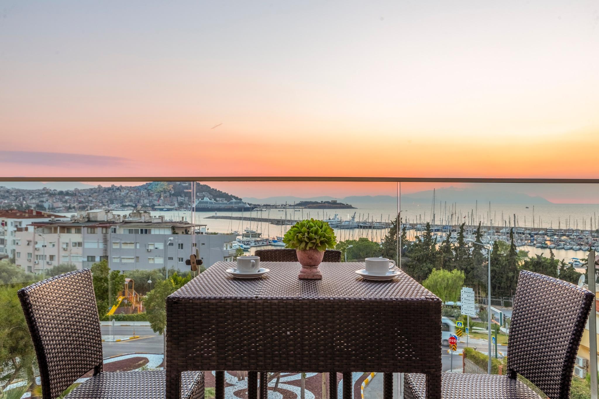 Marina Hotel Кушадасъ Екстериор снимка